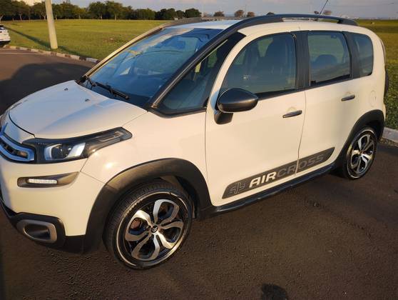 CITROËN AIRCROSS 1.6 SHINE 16V FLEX 4P AUTOMÁTICO CITROËN AIRCROSS 1.6 SHINE 16V FLEX 4P AUTOMÁTICO